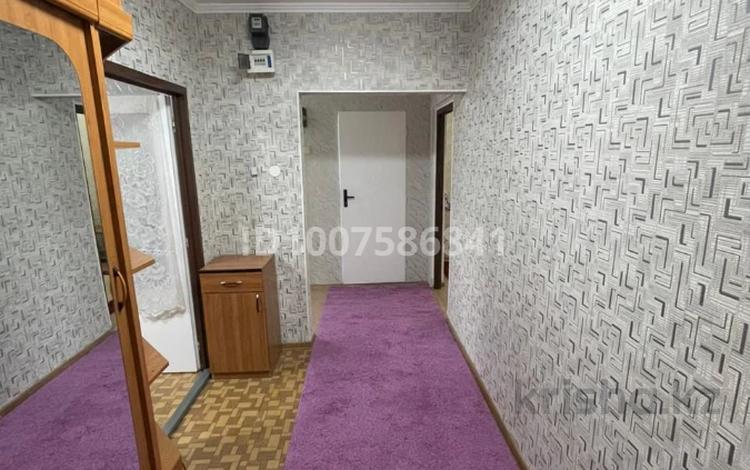 2-комнатная квартира · 52 м² · 1/9 этаж, 5 микрорайон 13 — Магазин Ясмин за 210 000 ₸ в Аксае — фото 8