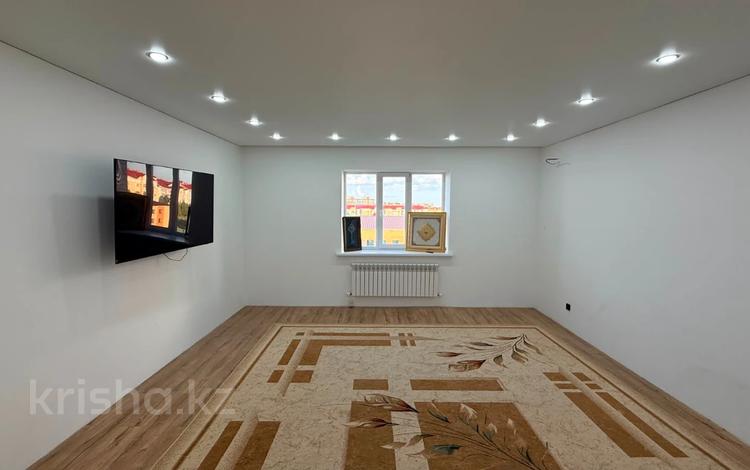 3-бөлмелі пәтер · 127.4 м² · 5/5 қабат, мкр. Алтын орда, Мустафы Шокая, бағасы: 43 млн ₸ в Актобе — фото 2