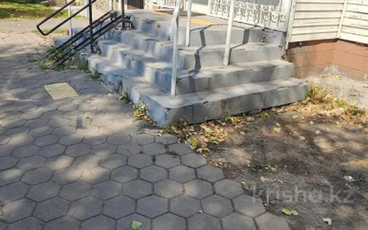 Еркін, дүкендер мен бутиктер, қоймалар, сұлулық салондары, медорталықтар мен дәріханалар, білім орталықтары, кабинеттер және жұмыс орындары, студиялар · 50 м², бағасы: 550 000 ₸ в Алматы, Бостандыкский р-н — фото 2