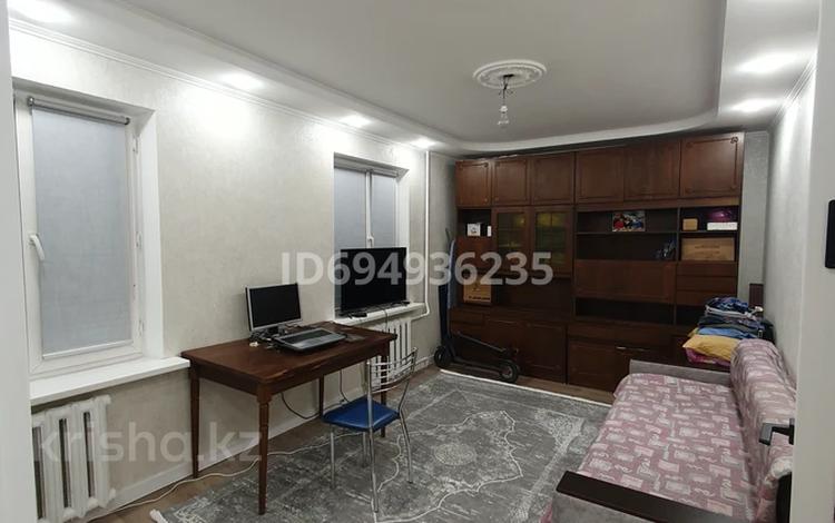 3-комнатная квартира, 57 м², 3/5 этаж, мкр Аксай-1 за 36.5 млн 〒 в Алматы, Ауэзовский р-н — фото 2