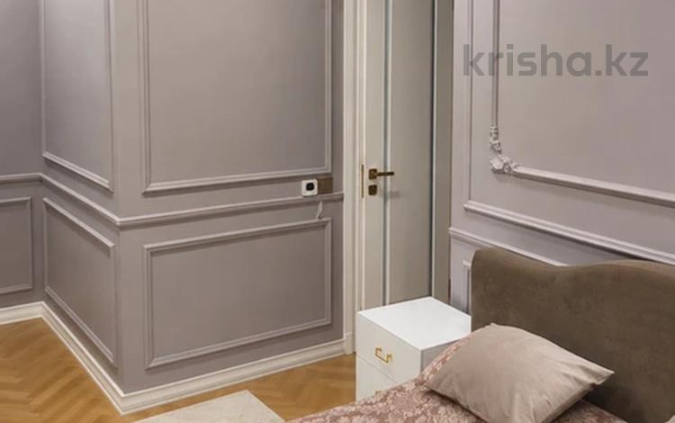 5-комнатная квартира · 230 м², 16-й мкр 36 за 1 млн ₸ в Актау — фото 2