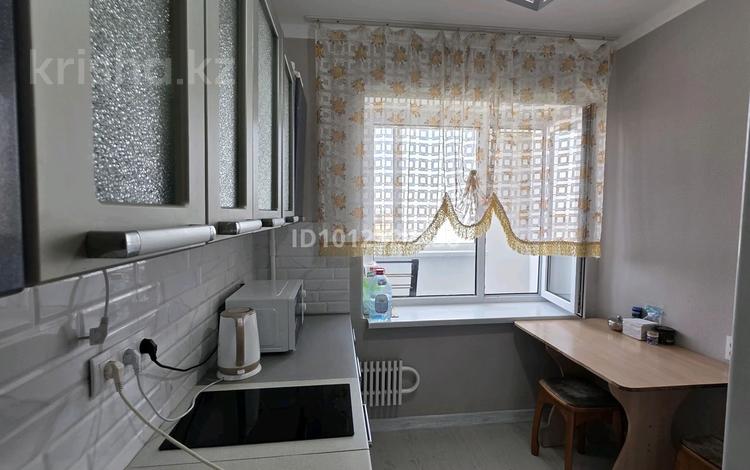 1-комнатная квартира · 30 м² · 5/10 этаж, 12-й мкр 32 — Анвар, ТРК Актау,Дана за 10 млн ₸ — фото 2