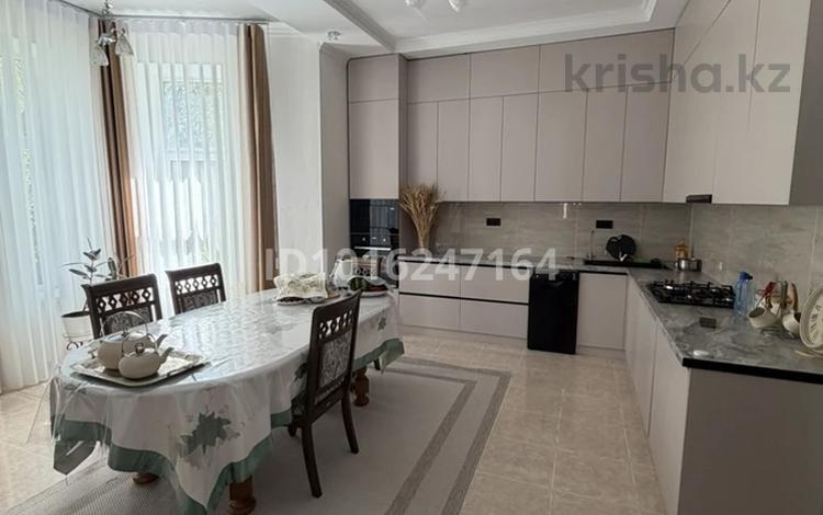 Отдельный дом · 5 комнат · 240 м² · 6 сот., Жасканат 4 — Бурабай за 400 000 ₸ в Каскелене — фото 2