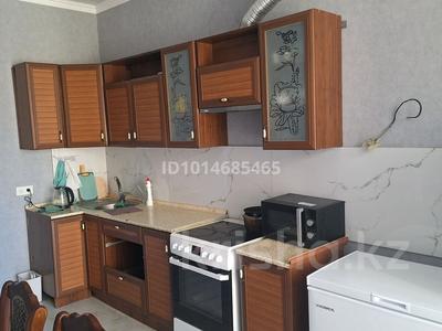 3-комнатная квартира · 86 м² · 2/5 этаж, мкр Юго-Восток, Муканова 51 за 300 000 ₸ в Караганде, Казыбек би р-н