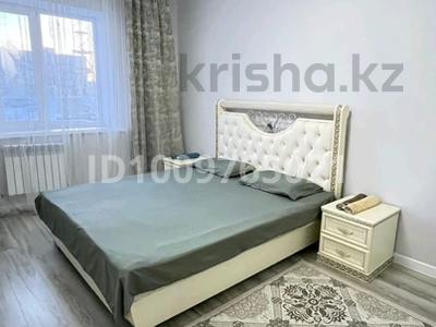 2-комнатная квартира · 80 м² · 2/5 этаж, мкр. Алтын орда 228 в — Газизы Жубановой- Тауельсыздык за 15 000 ₸ в Актобе