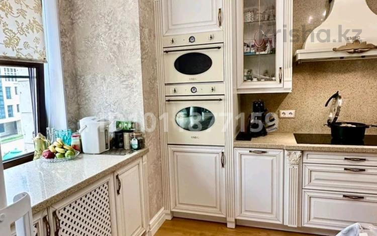 4-комнатная квартира · 152 м² · 3/8 этаж, Кабанбай Батыра 13 за 115.5 млн ₸ в Астане — фото 2