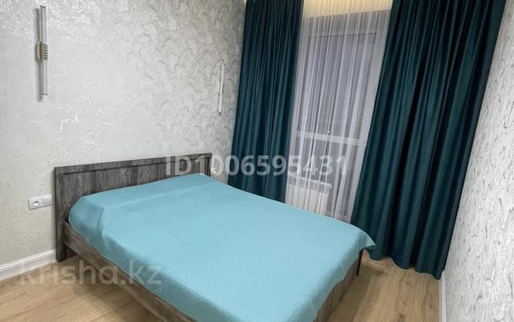 2-бөлмелі пәтер · 45 м² · 5/10 қабат, Юго-Восток ш/а., Университетская 18 — Район КарГУ ул.Муканова ул.Язева, бағасы: 16 000 ₸ в Караганде, Казыбек би р-н — фото 2