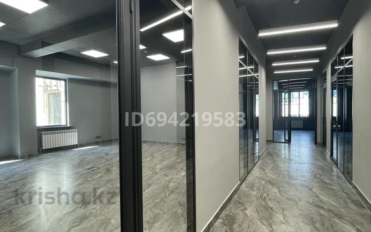 Свободное назначение, офисы, магазины и бутики · 55 м² за 550 000 ₸ в Алматы, Медеуский р-н — фото 2