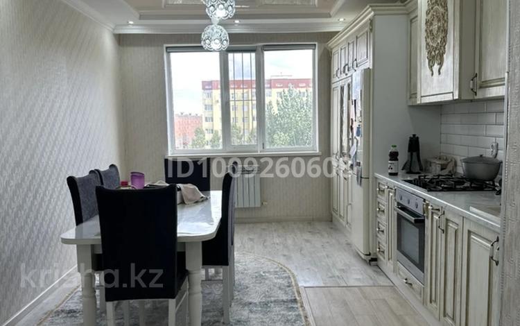 3-комнатная квартира · 120 м² · 5/5 этаж, Бокенбай батыра 153/6 за 40 млн ₸ в Актобе, мкр Авиатор — фото 2