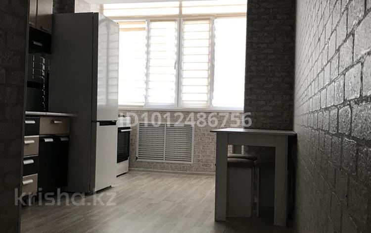 1-бөлмелі пәтер · 40 м² · 4/6 қабат, 32В мкр 12, бағасы: 120 000 ₸ в Актау — фото 2
