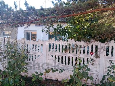 Часть дома · 3 комнаты · 60 м² · 10 сот., Пришахтинск, Пришахтинск, Арай 12 — Цон за 12 млн 〒 в Караганде, Алихана Бокейханова р-н