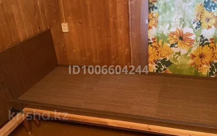 1 бөлме · 17 м², Серикбаев 1/1, бағасы: 140 000 ₸ в Усть-Каменогорске — фото 2