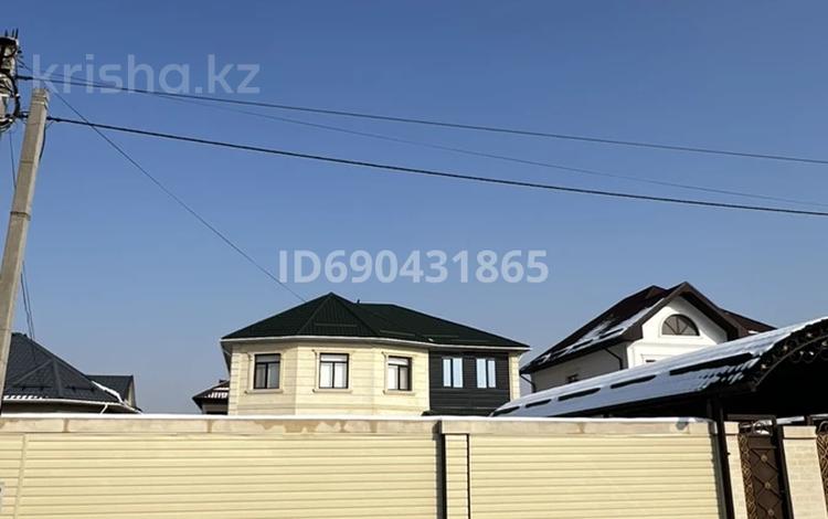 Жеке үй · 8 бөлме · 400 м² · 8 жүзд., мкр Северо-Запад, Ныгмет Толендиулы 143, бағасы: 125 млн ₸ в Шымкенте, Абайский р-н — фото 19