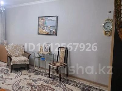 2-бөлмелі пәтер · 50 м² · 2/5 қабат, 11-й микрорайон, Уалиханова 225 — 11 мкр 11 микрорайон Прага 9 Фишер, бағасы: ~ 22 млн ₸ в Шымкенте, Енбекшинский р-н