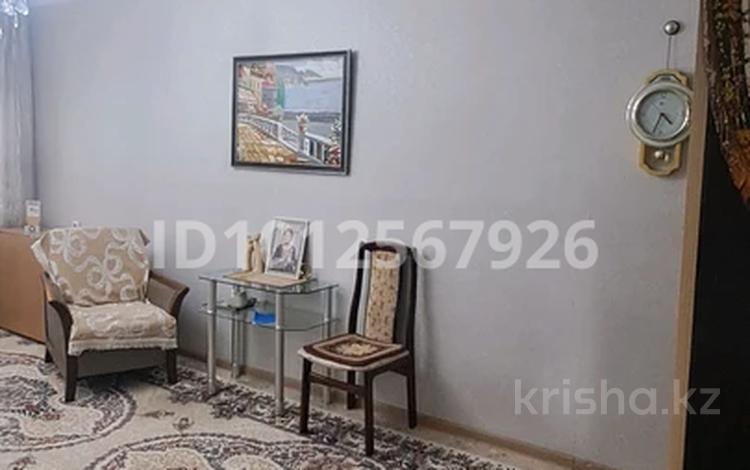 2-комнатная квартира · 50 м² · 2/5 этаж, 11-й микрорайон, Уалиханова 225 — 11 мкр 11 микрорайон Прага 9 Фишер за ~ 22 млн ₸ в Шымкенте, Енбекшинский р-н — фото 2