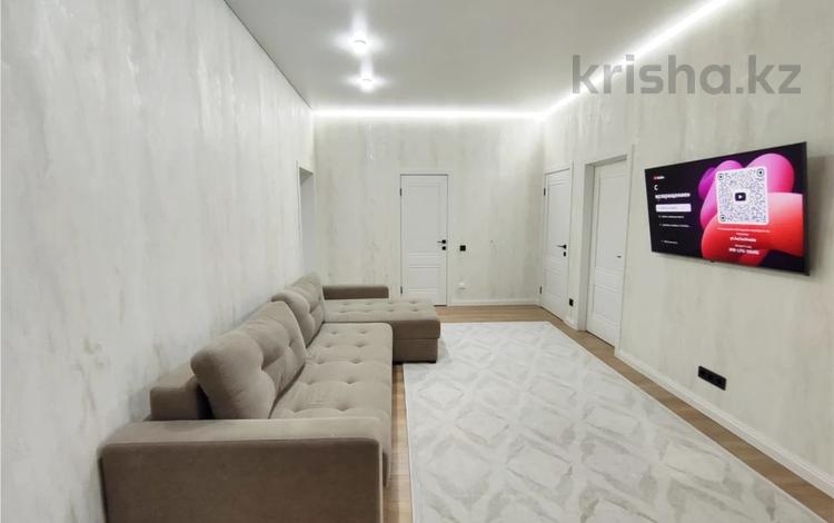 3-комнатная квартира · 95 м² · 6/10 этаж, мкр Юго-Восток, Муканова — Средняя школа №5, Ясли-сад "Еркетай",Айза за 46.5 млн ₸ в Караганде, Казыбек би р-н — фото 2