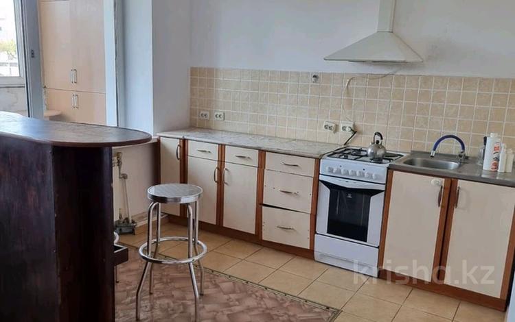 3-комнатная квартира · 90 м² · 2/2 этаж, Кунаева 2б за 200 000 ₸ в Конаеве — фото 2