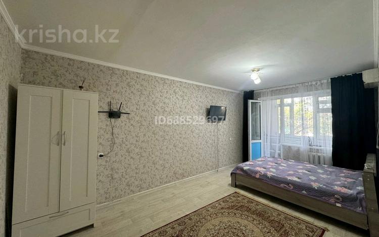 1-комнатная квартира · 32 м² · 3/5 этаж, Айтиева 87 — Х.Дуспанова за 11 000 ₸ в Уральске — фото 11