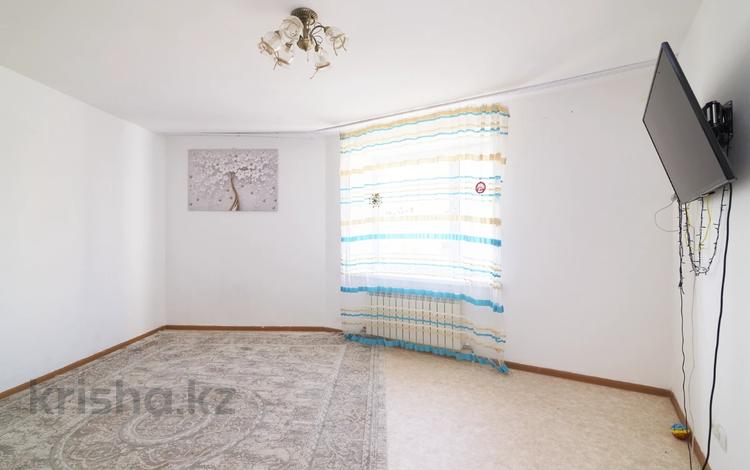 1-комнатная квартира, 41 м², 2/5 этаж, Кайыма Мухамедханова 28а