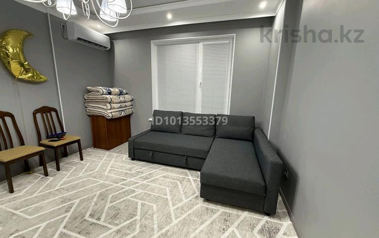2-комнатная квартира · 52.8 м² · 8/9 этаж, мкр Нурсая, Абулхайр-хана 63 за 300 000 ₸ в Атырау — фото 2