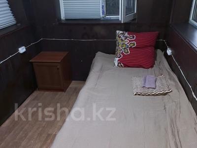 1 бөлме · 6 м² · 1/1 қабат, 11 ш/а., Аз наурыз 1а, бағасы: 3 500 ₸ в Актобе, мкр 11