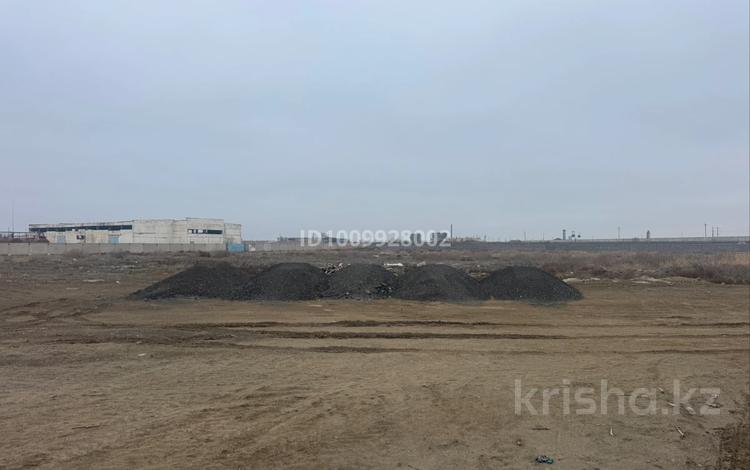Өнеркәсіптік база · 4.3 га, Келменбетбатыр б/н — Белкол, бағасы: 350 млн ₸ в  — фото 2