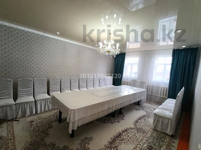 Жеке үй · 7 бөлме · 153.59 м² · 10 сот., Тюра-там, Төретам Момышулы 31 — 85 мектептің қасы, бағасы: 15 млн 〒 в Байконуре