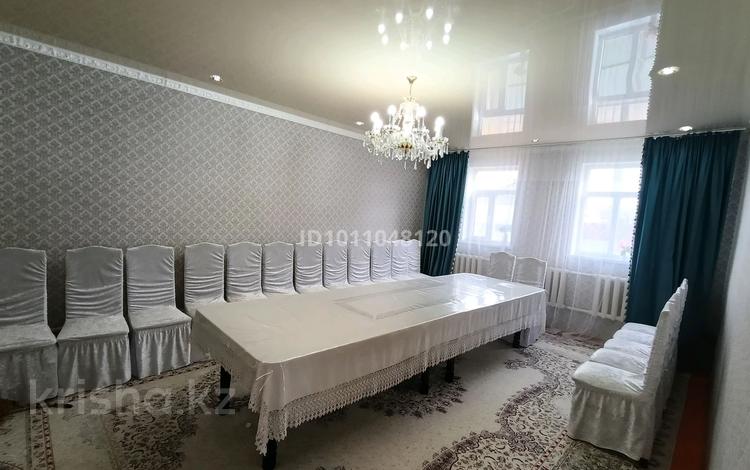 Отдельный дом · 7 комнат · 153.59 м² · 10 сот., Тюра-там, Төретам Момышулы 31 — 85 мектептің қасы за 14 млн ₸ в Байконуре — фото 2