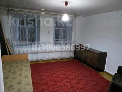 Отдельный дом · 4 комнаты · 70 м², Қазыбек би 13 — Halyk Aport, Аэропорт за 160 000 〒 в 