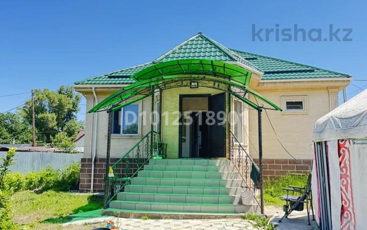 Отдельный дом · 6 комнат · 150 м², Карасай батыра 22А за 60 млн ₸ в Туздыбастау (Калинино) — фото 2