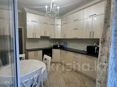 2-комнатная квартира · 85 м² · 10/12 этаж, мкр Самал-3, Самал-2 58 за 450 000 〒 в Алматы, Медеуский р-н