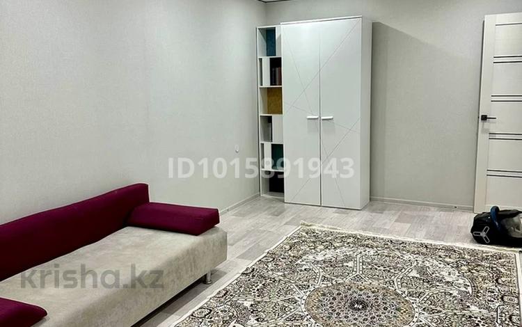 1-комнатная квартира · 33 м² · 2/5 этаж, Сатпаев 15 — 23 школа за 150 000 ₸ в Актобе — фото 2