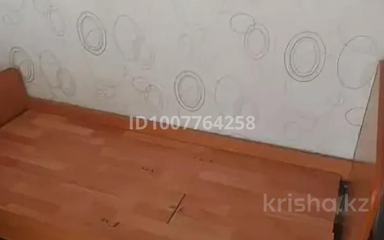 1 бөлме · 12 м², Серикбаев 1/1, бағасы: 135 000 ₸ в Усть-Каменогорске — фото 2