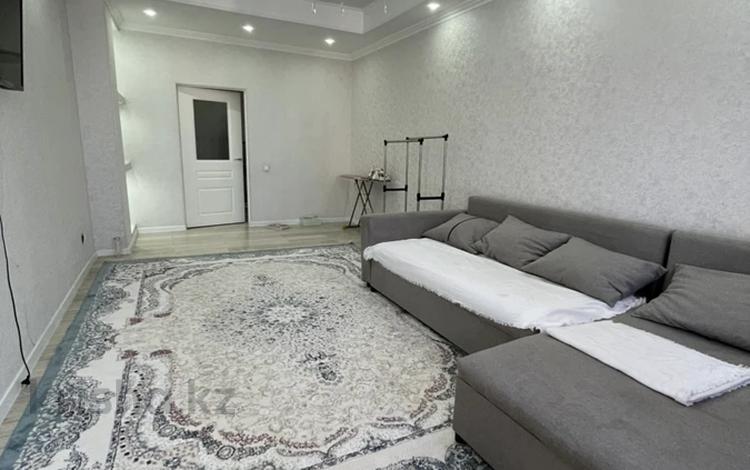2-бөлмелі пәтер · 80 м² · 5/9 қабат, мкр Нурсат, Мкр. Нурсат 172Б, бағасы: 200 000 ₸ в Шымкенте, Каратауский р-н — фото 2