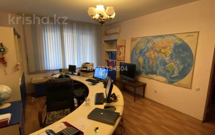 3-комнатная квартира, 90 м², 1/9 этаж, Байганина 20 за 70 млн 〒 в Алматы, Алмалинский р-н — фото 2