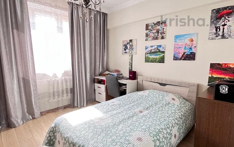 3-комнатная квартира · 67 м² · 4/5 этаж, Жандосова за 63 млн 〒 в Алматы, Бостандыкский р-н — фото 19