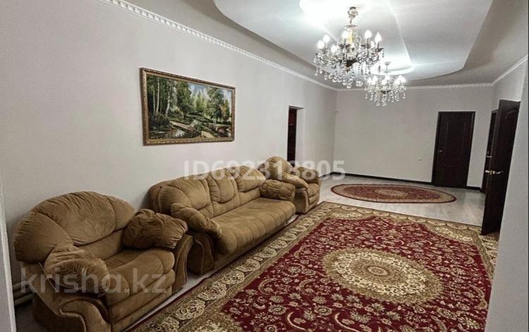 7-бөлмелі үй тәулігіне, 300 м², Сарын — Кордай, бағасы: 60 000 〒 в Астане, Алматы р-н — фото 2