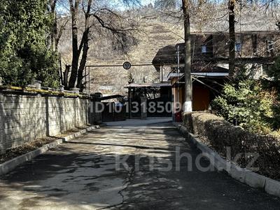 6-комнатная квартира · 450 м², Керей-Жәнібек хандар 29 — Сатпаева луганского за 1.8 млн ₸ в Алматы, Медеуский р-н