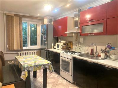 3-комнатная квартира · 62 м² · 1/5 этаж, Майкудук, 19й микрорайон 74 за 16.3 млн ₸ в Караганде, Алихана Бокейханова р-н