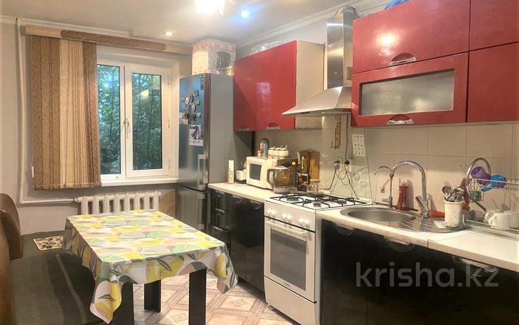 3-комнатная квартира · 62 м² · 1/5 этаж, Майкудук, 19й микрорайон 74 за 16.3 млн ₸ в Караганде, Алихана Бокейханова р-н — фото 8