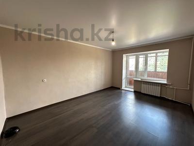 2-комнатная квартира · 52 м² · 1/5 этаж, мкр Фёдоровка , Мкр Заводской 1 — Мкр Заводской 1 за 12.9 млн ₸ в Караганде, Казыбек би р-н