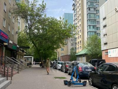 5-бөлмелі пәтер · 85 м² · 4/5 қабат, Амангельды иманова 2 — Республика, бағасы: 45.5 млн ₸ в Астане, Сарыарка р-н