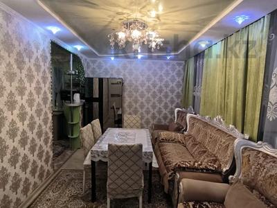 4-комнатная квартира · 80 м² · 3/5 этаж, мкр Юго-Восток, пр. Строителей за 25.5 млн ₸ в Караганде, Казыбек би р-н