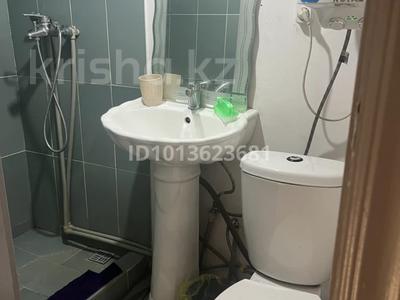 1-бөлмелі пәтер · 13 м² · 2/5 қабат, мкр 13-й, 13-шағынаудан 7 — магазин жанында, бағасы: 6 млн ₸ в Алматы, Алатауский р-н