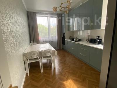 4-комнатная квартира · 102 м² · 6/13 этаж, Досмухамедова 83 — А 98 за 142 млн 〒 в Алматы, Алмалинский р-н