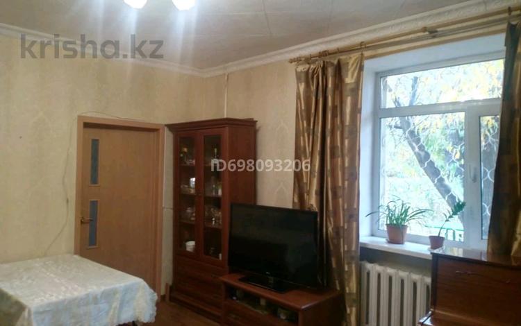 3-бөлмелі пәтер · 66.2 м² · 1/2 қабат, Строителей — Республики, Строителей, бағасы: 8.7 млн ₸ в Темиртау — фото 4
