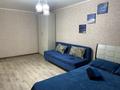 1-комнатная квартира, 30 м², 3/5 этаж посуточно, Шестой микрорайон за 9 000 〒 в Жезказгане — фото 2