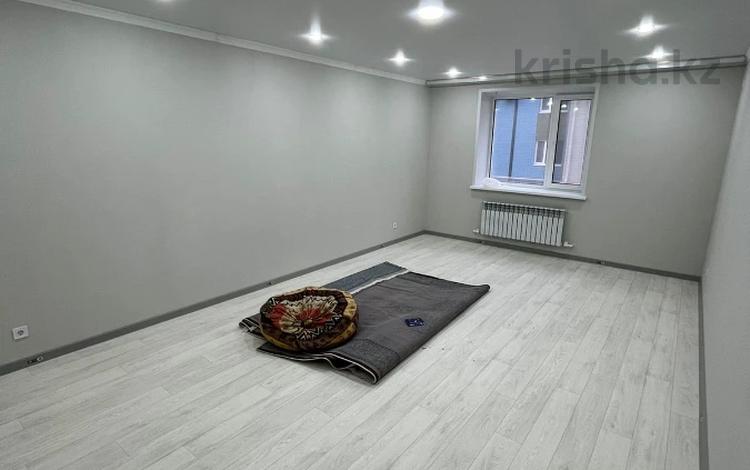 2-комнатная квартира · 70.6 м² · 1/5 этаж, алтын орда за 24 млн 〒 в Актобе — фото 3