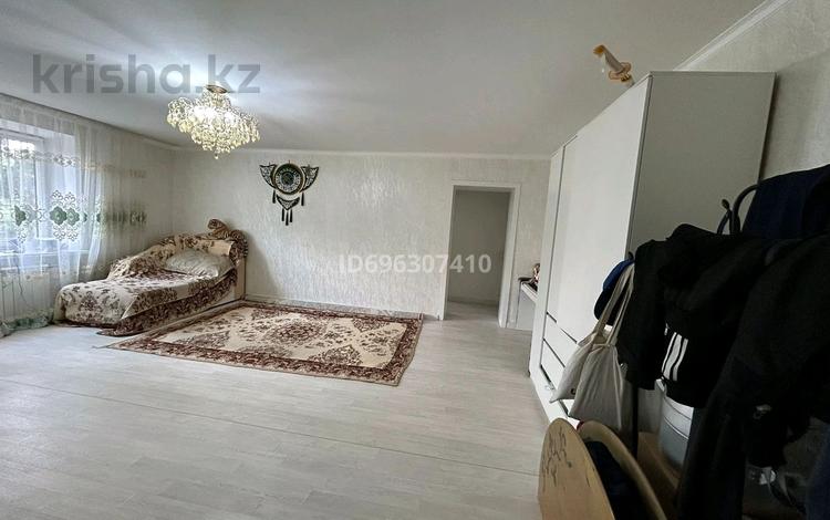 3-комнатная квартира · 65 м² · 2/9 этаж, Абая 71 — Галактика за 21 млн ₸ в Уральске — фото 2