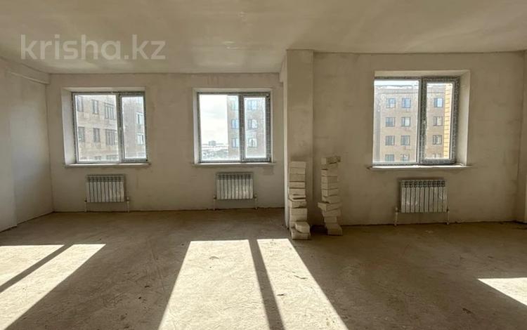 3-бөлмелі пәтер · 131 м² · 7/10 қабат, Абая 26, 26/1,26/2, 26/3, бағасы: 36.5 млн ₸ в Атырау — фото 2
